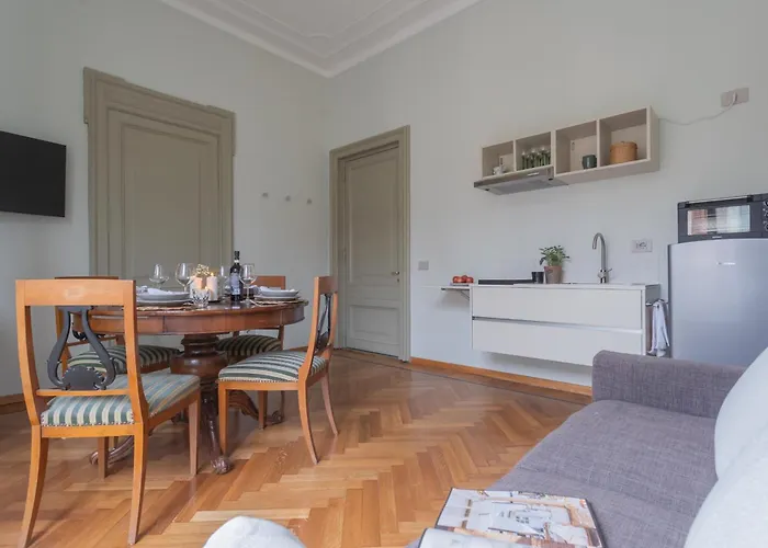 Garibaldi's Balcony By Rent Como