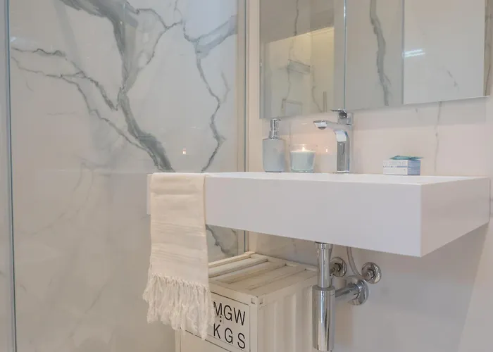 Garibaldi's Balcony By Rent *