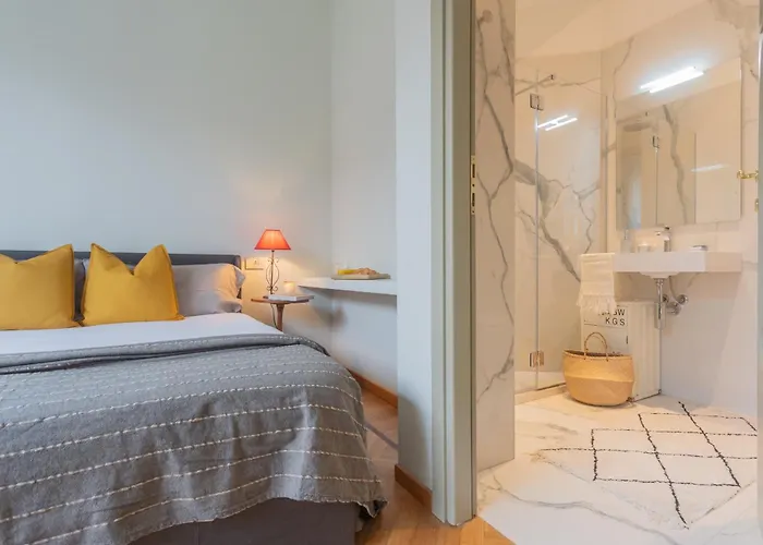 Garibaldi's Balcony By Rent Como