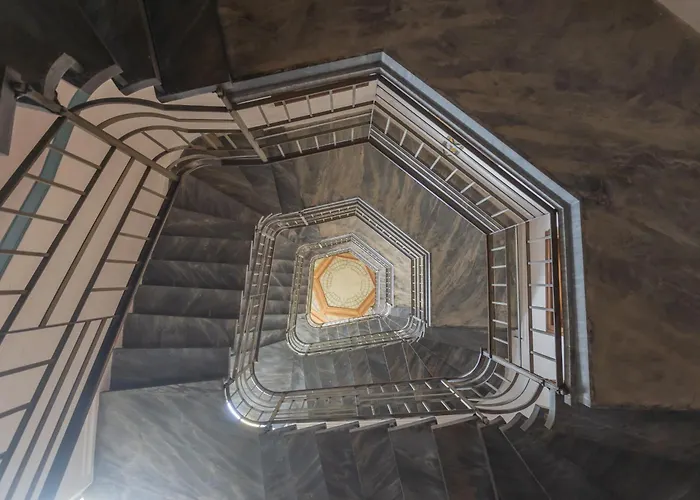 Garibaldi's Balcony By Rent * Como