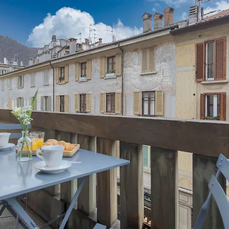 Daire Garibaldi's Balcony By Rent