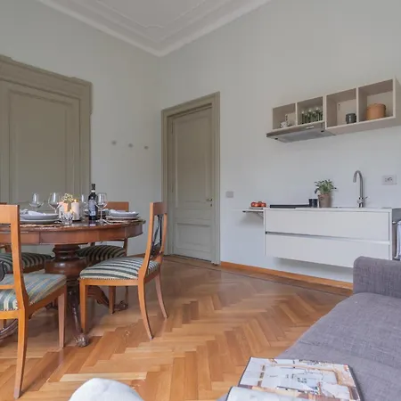 Garibaldi's Balcony By Rent Como