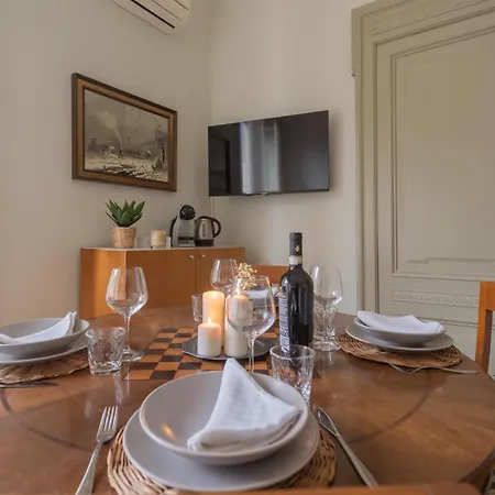 Garibaldi's Balcony By Rent Como