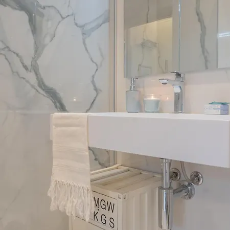 Garibaldi's Balcony By Rent *