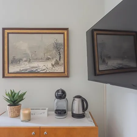 Garibaldi's Balcony By Rent Apartment